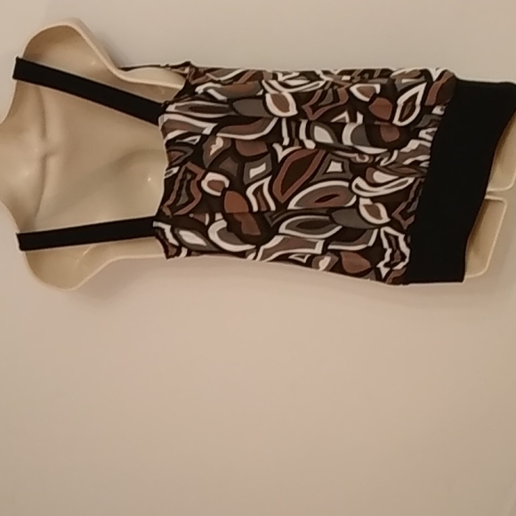 Suzy Shier, V-Neck Top - Picture 4 of 4